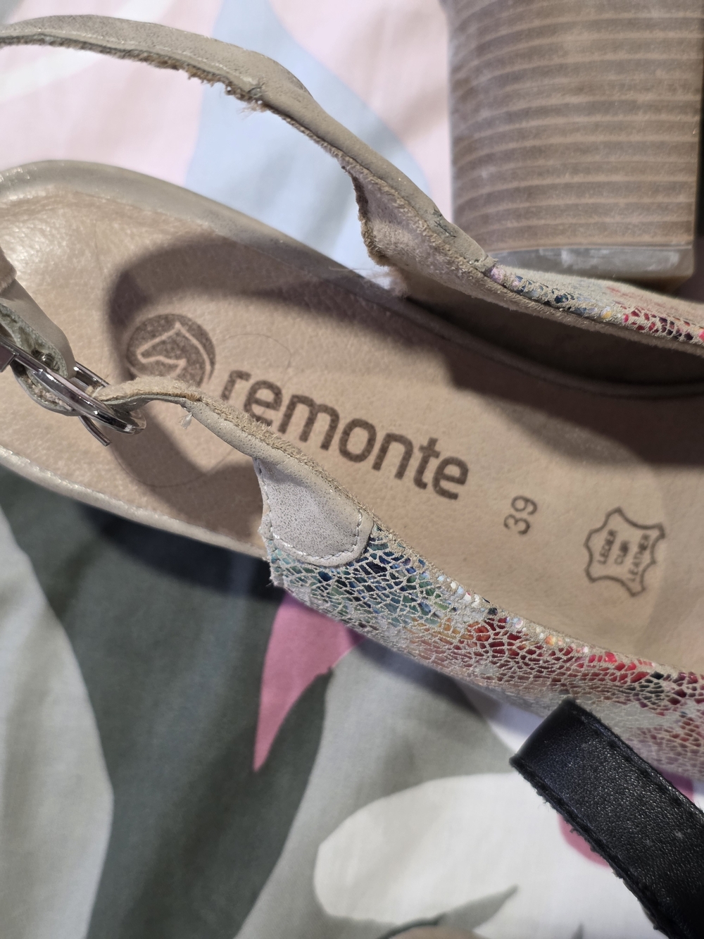 Remonte Black Slingback Wedge Sandals & Multicolor Floral Block Heel, Size 39 - Picture 2 of 8